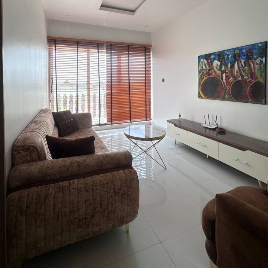 Luxury 3 Bedroom Apartment w/ Free Parking, Pets Allowed, in Secured Estate